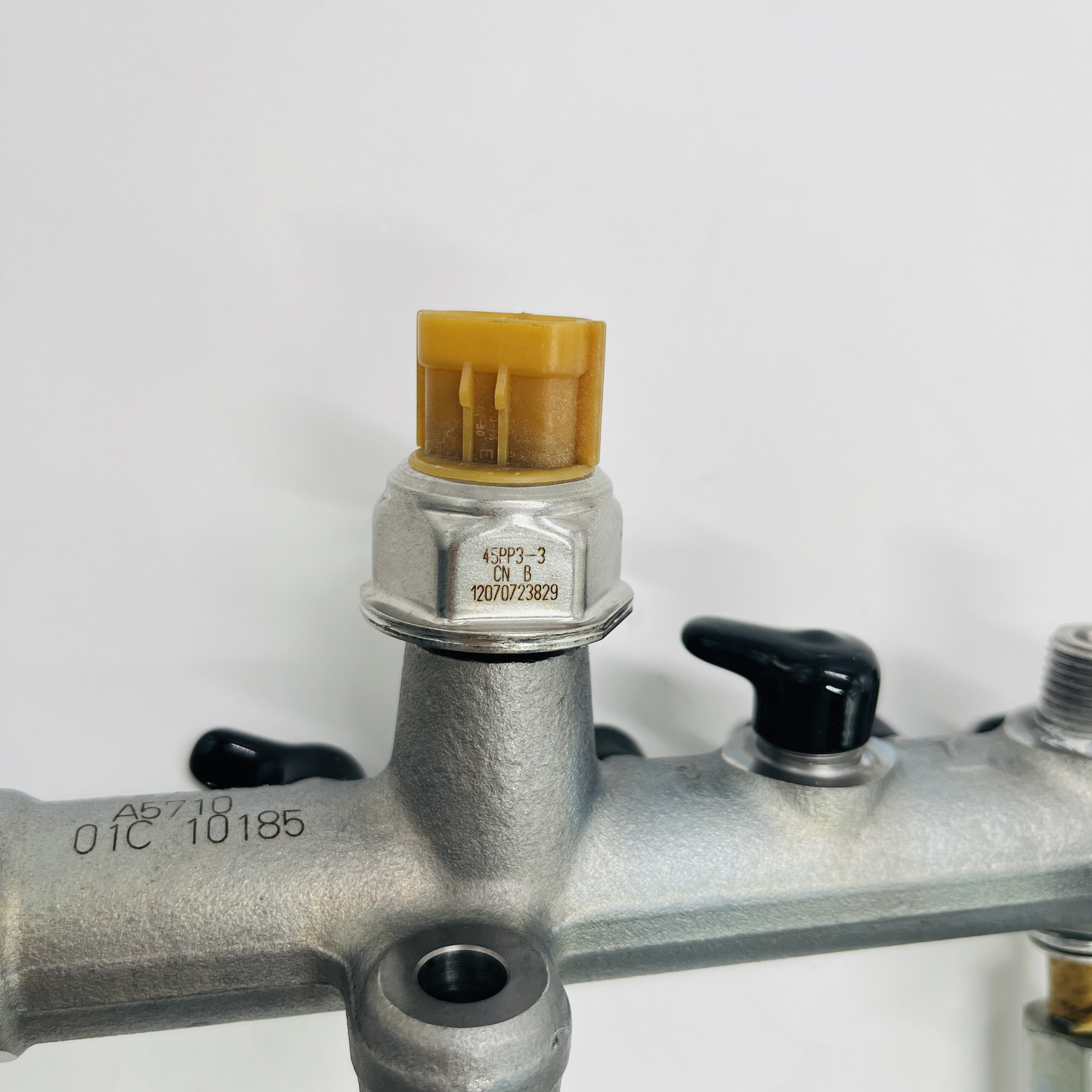 095600-5710 (11) 095600-5710 (10)