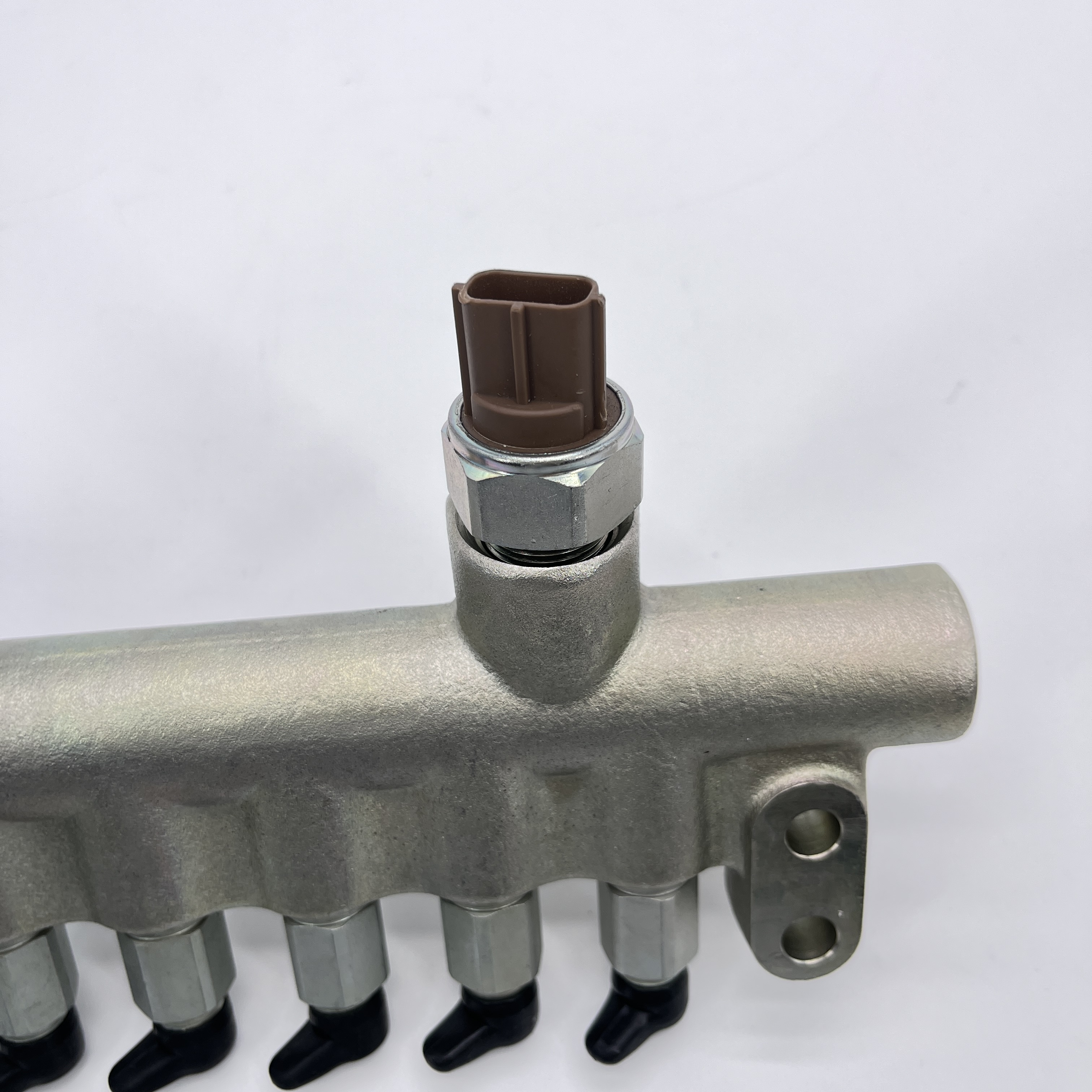 Труба Common Rail 095440-0470 8-97323019-0 095440-1720 8-98152950-2