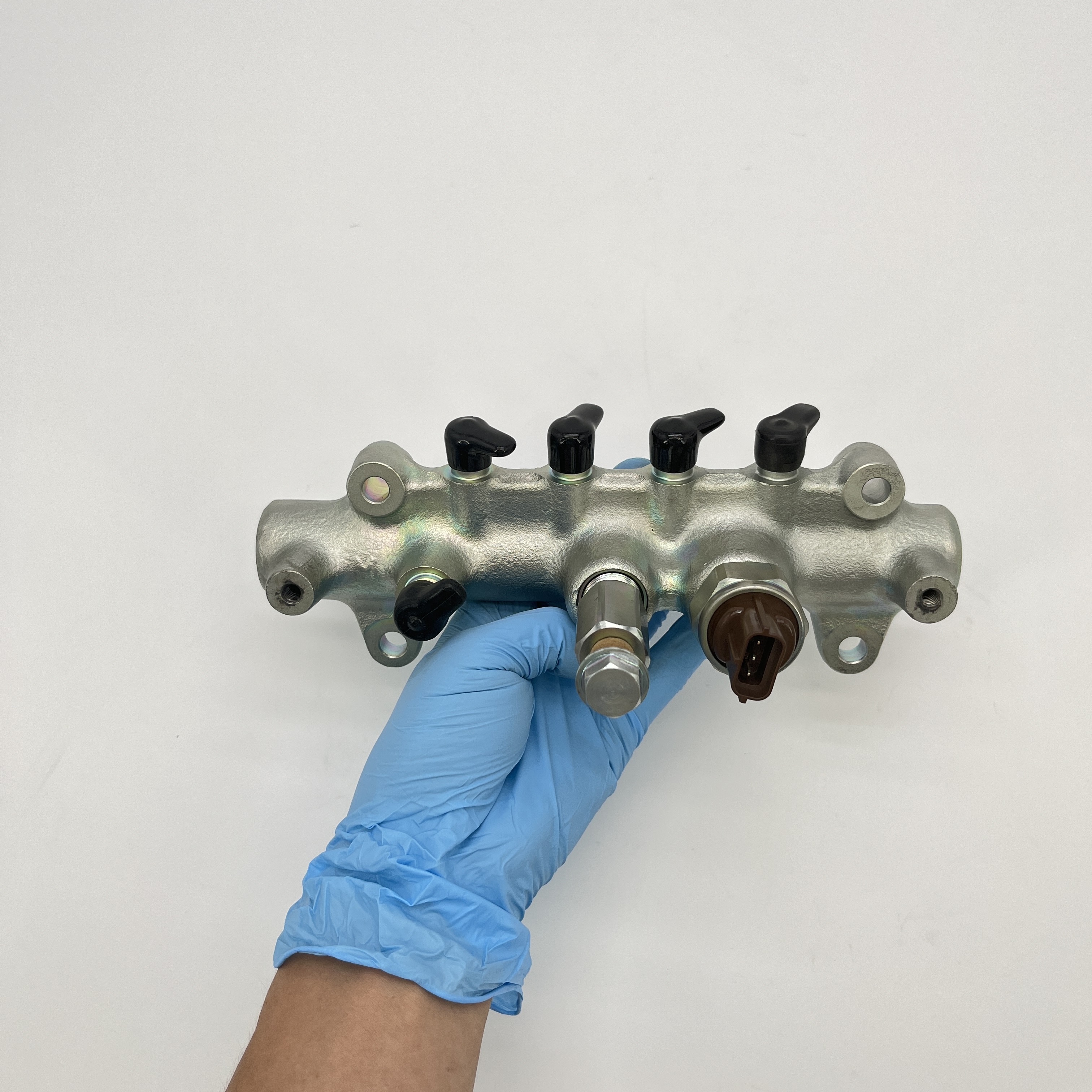 Труба Common Rail 095440-0910 8-98011888-1