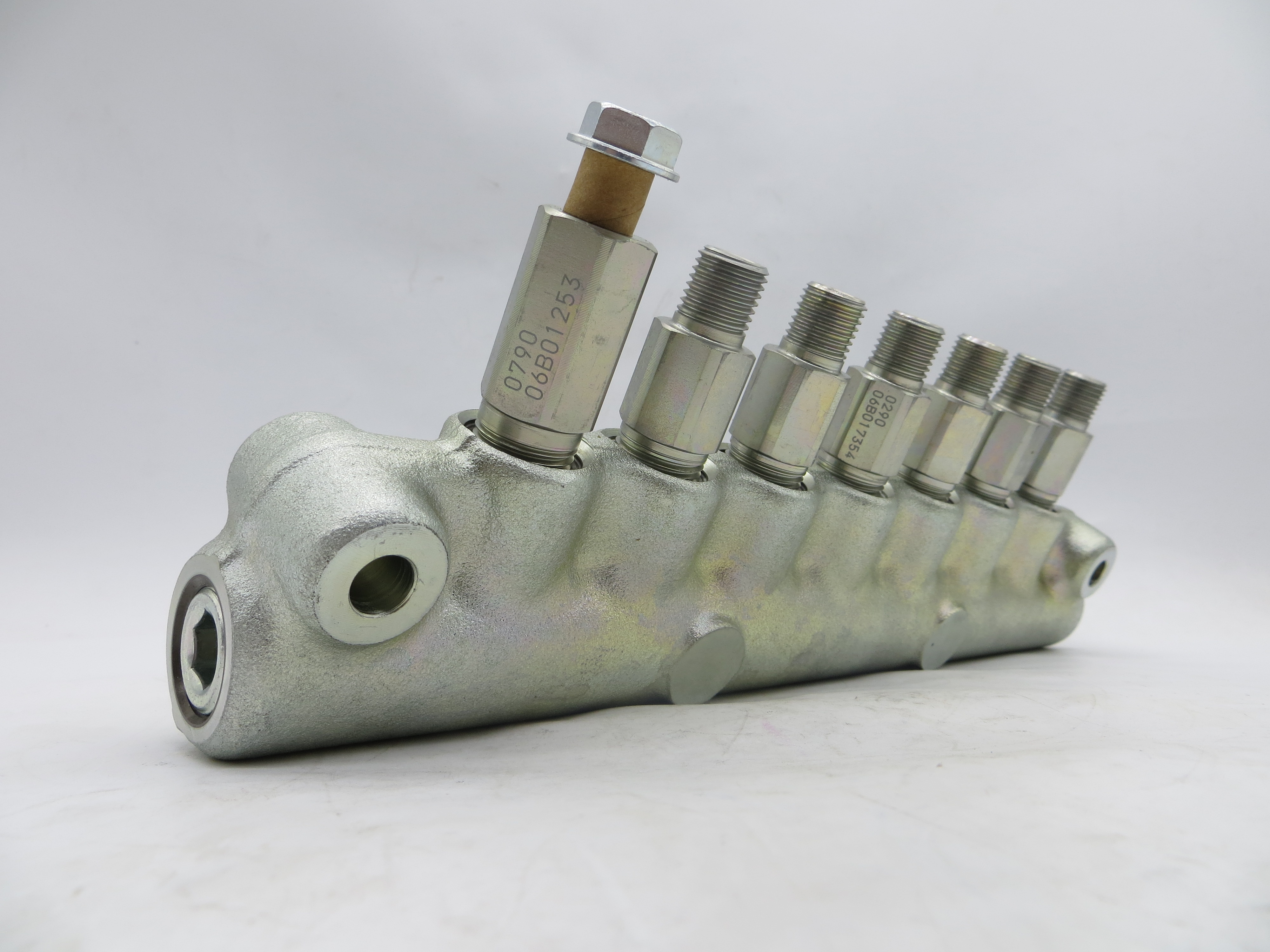 Труба Common Rail 095440-0832 095440-1020 23810-E0020